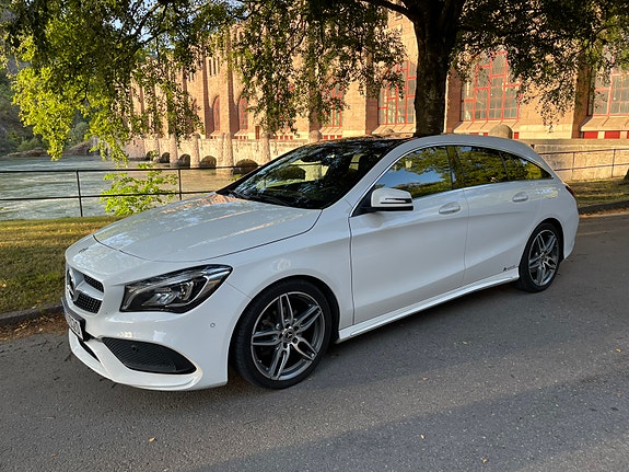 Mercedes-Benz CLA200 2 of 9