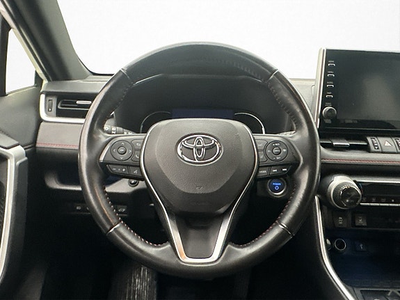 Toyota RAV4 13 of 30