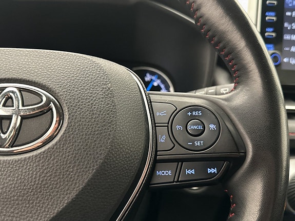 Toyota RAV4 15 of 30