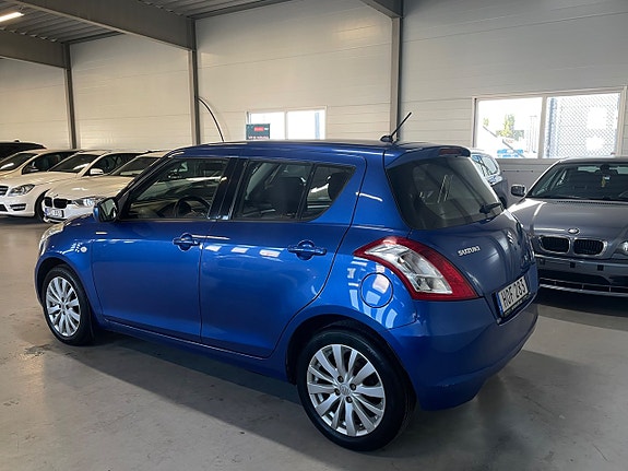 Suzuki Swift 8 of 15