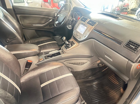 Ford Kuga 7 of 11