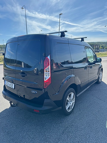 Ford Transit Connect 4 of 7