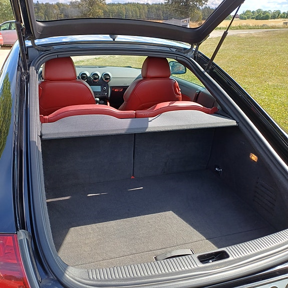 Audi TT 4 of 4