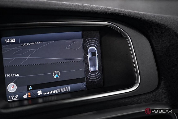 Volvo V40 18 of 23