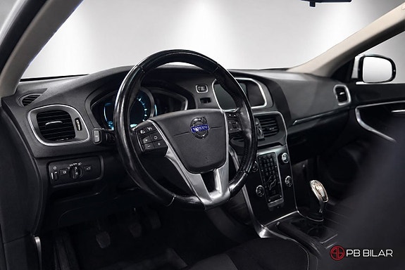 Volvo V40 8 of 23