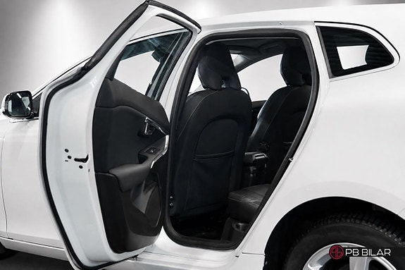 Volvo V40 10 of 23
