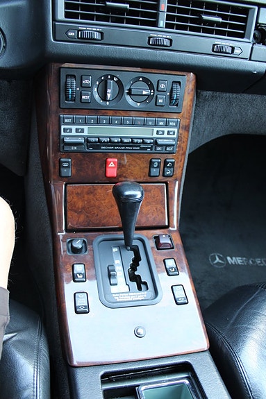 Mercedes-Benz 500 SL 12 of 18