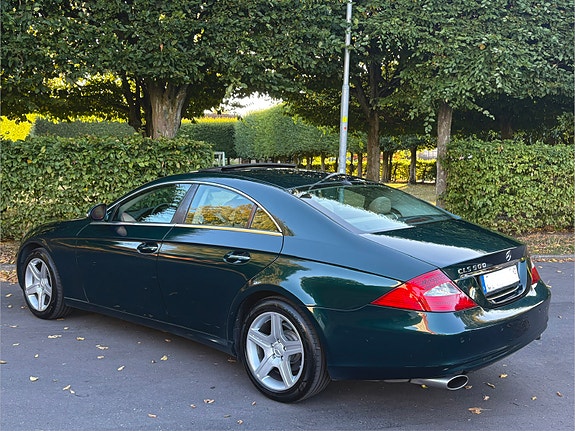 Mercedes-Benz CLS500 2 of 6