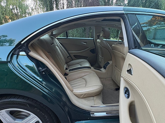 Mercedes-Benz CLS500 6 of 6