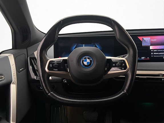BMW iX 19 of 30