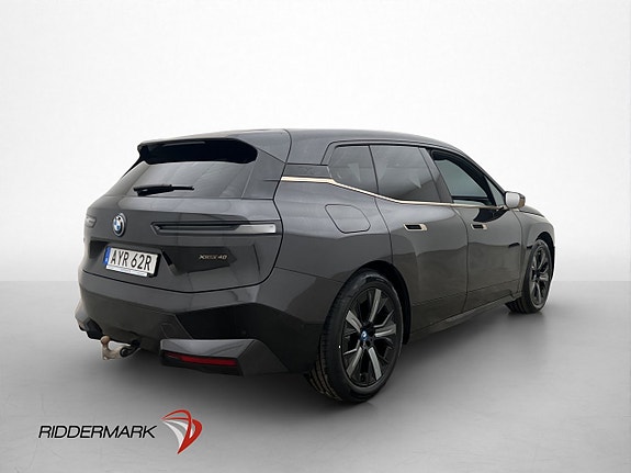 BMW iX 8 of 30