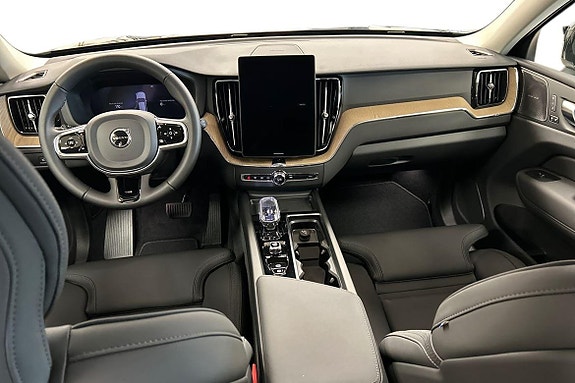 Volvo XC60 10 of 30