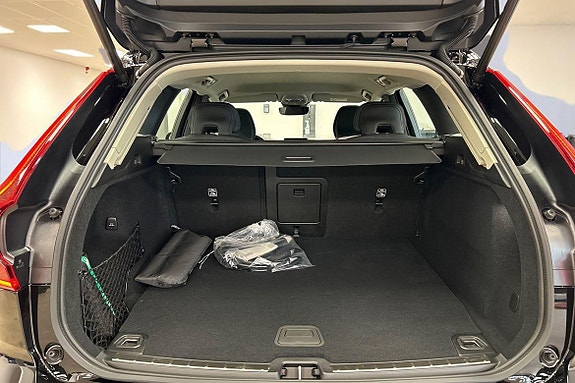 Volvo XC60 12 of 30