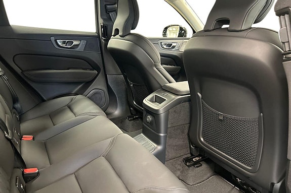Volvo XC60 9 of 30