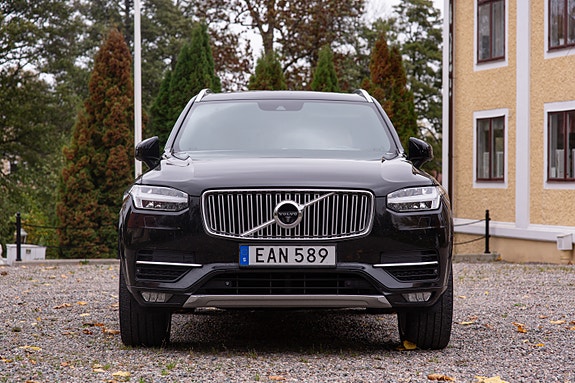 Volvo XC90 3 of 30