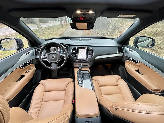 Volvo XC90 6 of 15