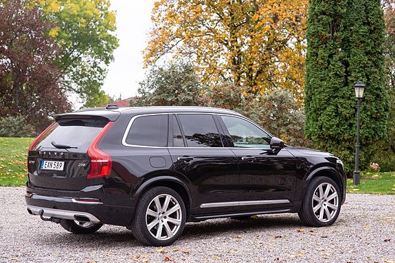 Volvo XC90 5 of 30