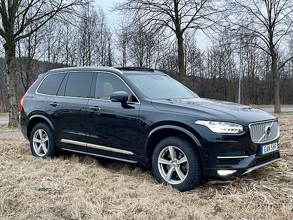 Volvo XC90 3 of 15