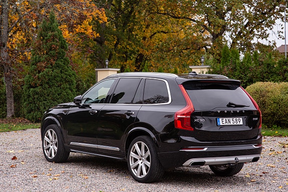 Volvo XC90 8 of 30