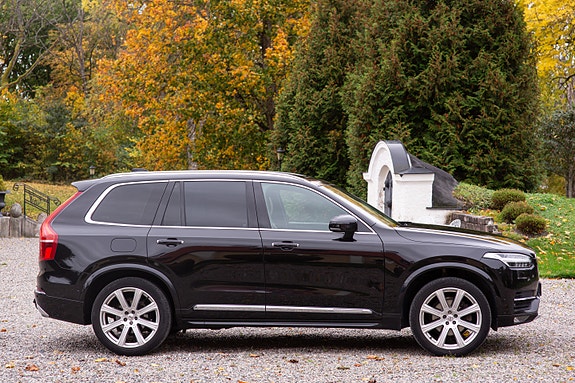 Volvo XC90 4 of 30