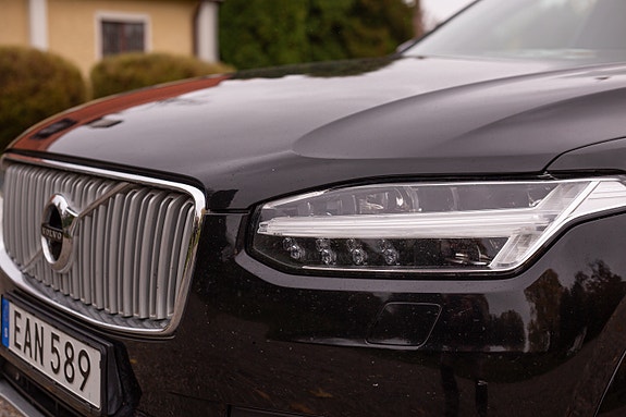 Volvo XC90 30 of 30
