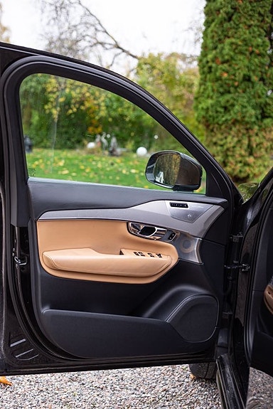 Volvo XC90 21 of 30