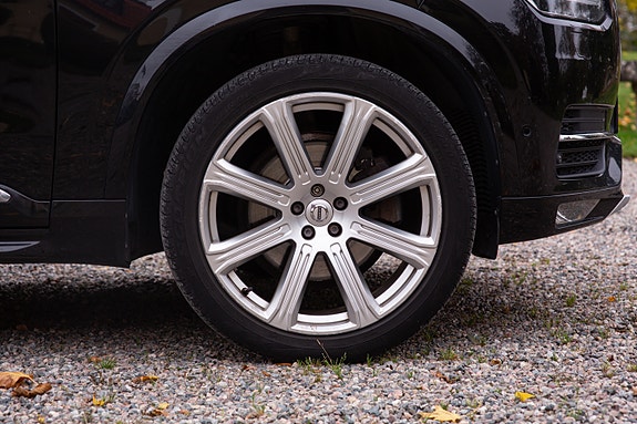 Volvo XC90 12 of 30