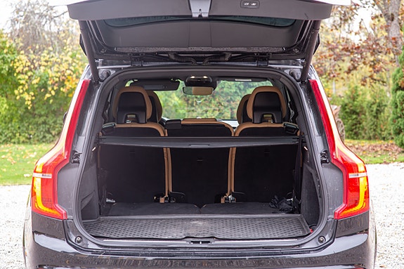 Volvo XC90 14 of 30