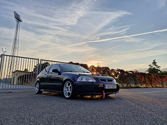 Honda Civic 2 of 7