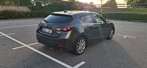 Mazda 3 5 of 10