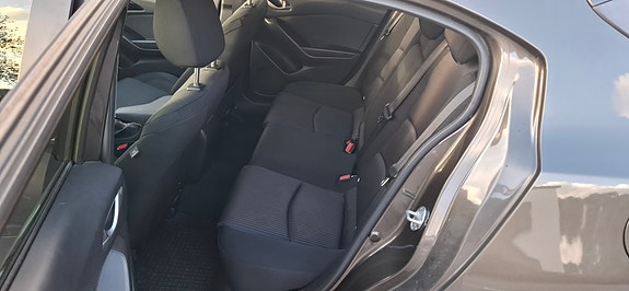 Mazda 3 8 of 10