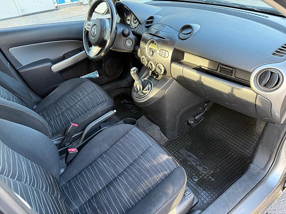 Mazda 2 7 of 7