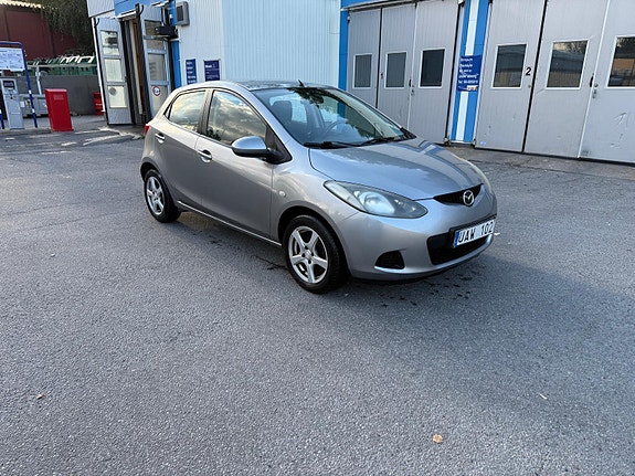 Mazda 2 2 of 7