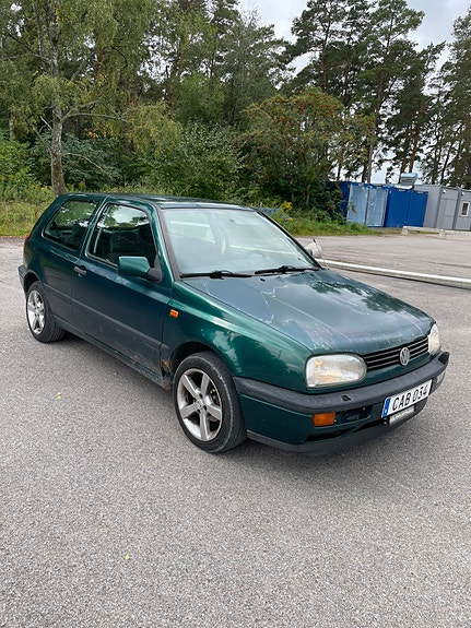 Volkswagen Golf III 2 of 6