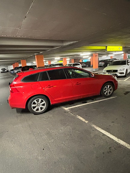 Volvo V60 3 of 7