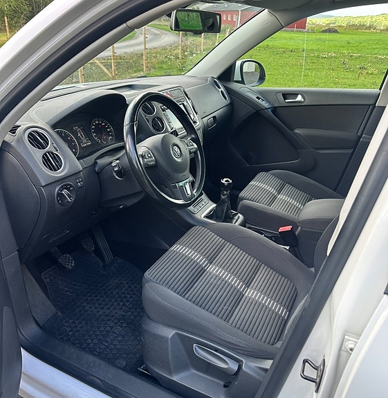 Volkswagen Tiguan 5 of 7