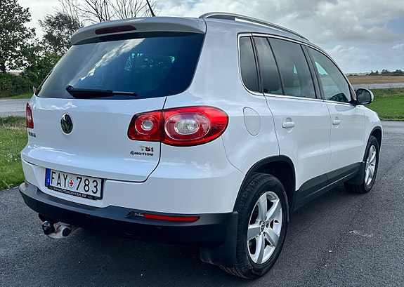 Volkswagen Tiguan 3 of 7