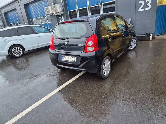 Suzuki Alto 2 of 11