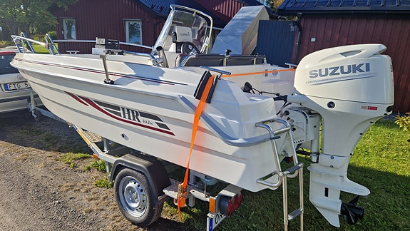 HR442sc med Suzuki 50, trailer för 80 och Trollingrigg 5 of 15
