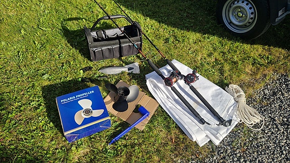 HR442sc med Suzuki 50, trailer för 80 och Trollingrigg 7 of 15