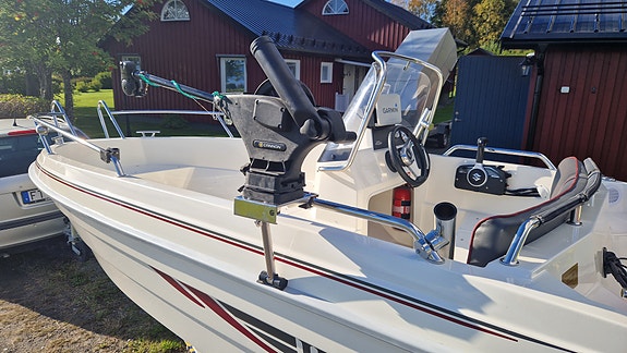 HR442sc med Suzuki 50, trailer för 80 och Trollingrigg 3 of 15