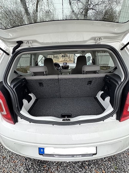 Volkswagen UP! 6 of 7