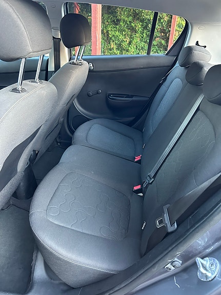 Hyundai i20 4 of 6