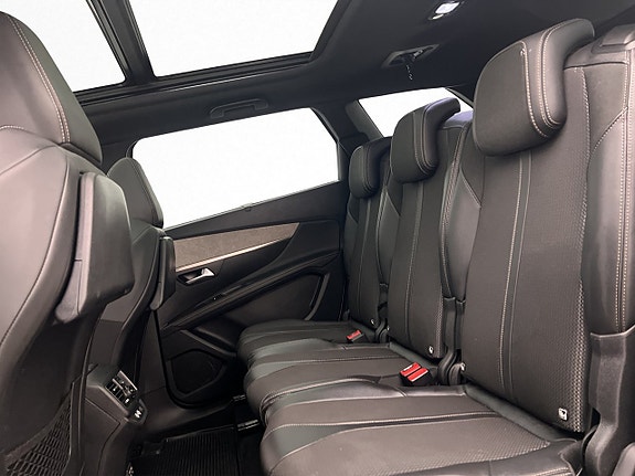 Peugeot 5008 17 of 30