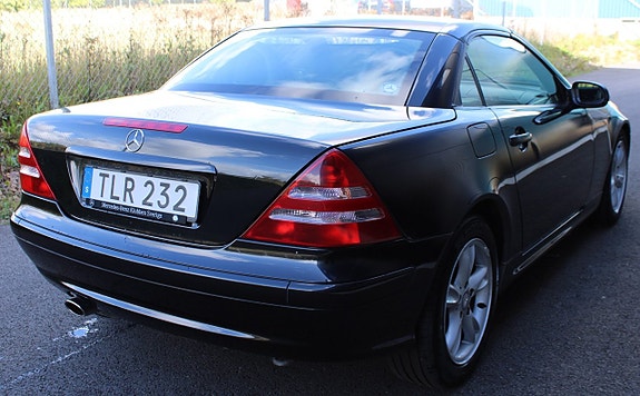 Mercedes-Benz SLK200 8 of 18
