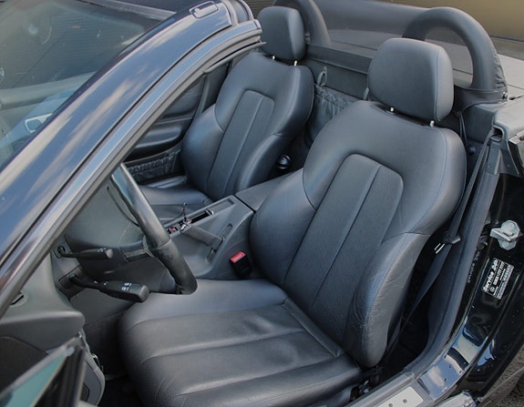 Mercedes-Benz SLK200 11 of 18