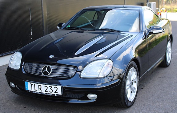 Mercedes-Benz SLK200 4 of 18