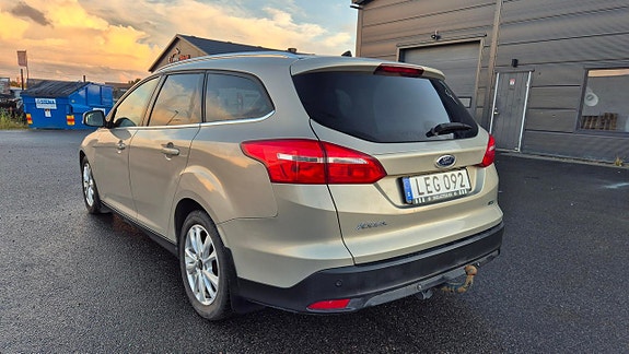 Ford Focus 5 of 9
