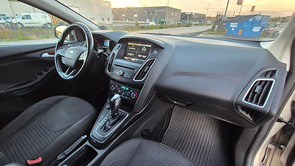 Ford Focus 7 of 9