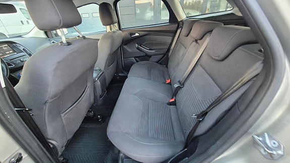 Ford Focus 6 of 9